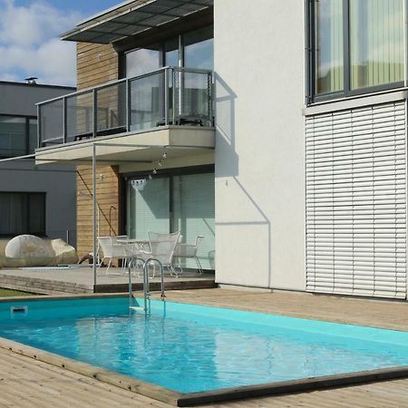 Papli 34 Apartment With Pool Parnu Bagian luar foto